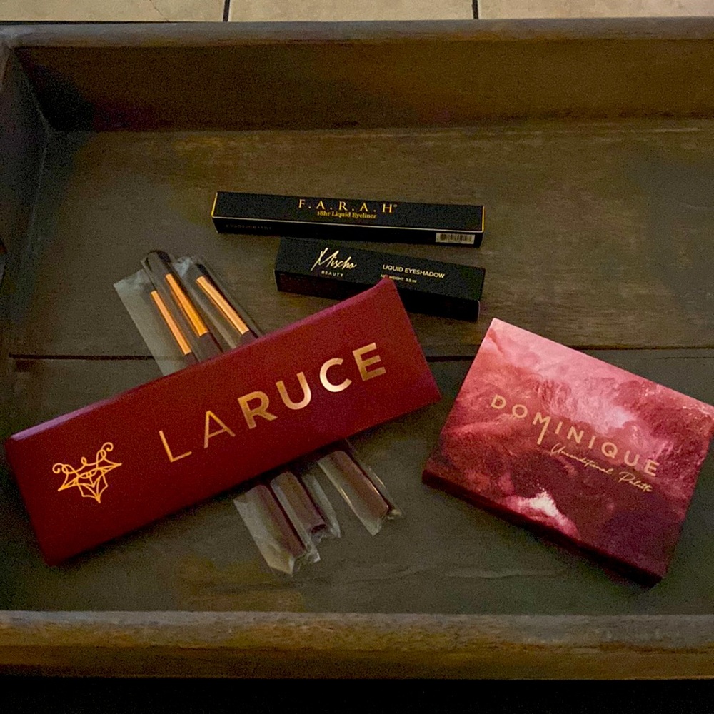 Makeup bundle 🖤